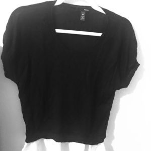 Black linen short sleeve top with white detail